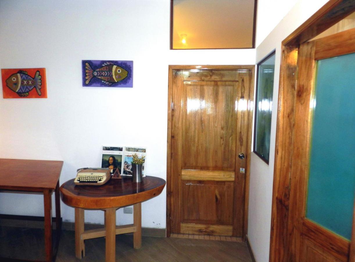 Hostal Yaku Montañita Esterno foto
